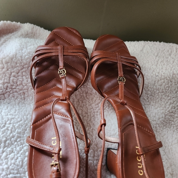 Gucci GG Marmont T-Strap Heeled Sandals READ DESCRIPTION - Picture 3 of 5